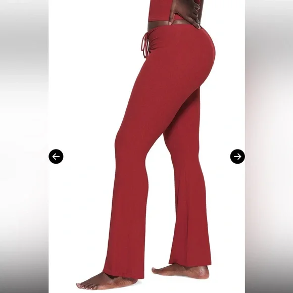 Skims Soft Lounge Ruched Pants In Brick - Picture 4 of 7